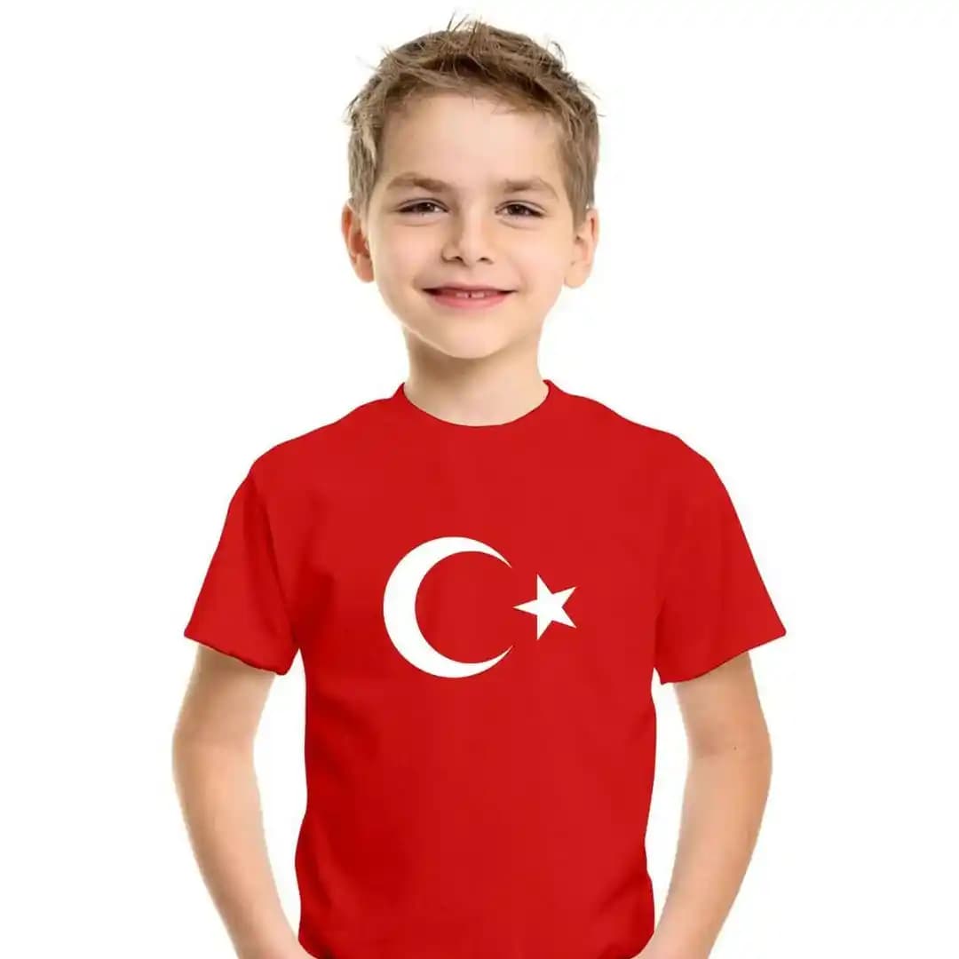 Kırmızı Ay Yılz Desenli Bebek Tişörtleri: Güvenli ve Kültürel Anlamlar Taşıyan Çocuk Giyim Ürünleri