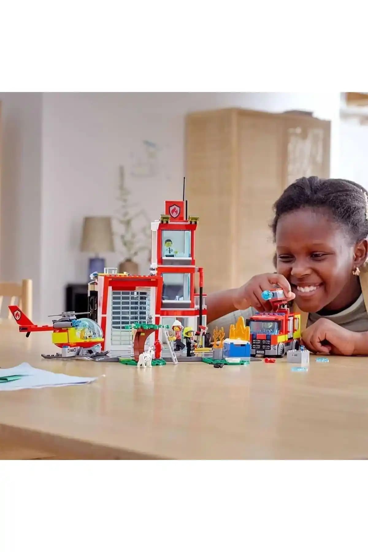 Lego City 60320 İtfaiye İstasyonu: Çocukların Yaratıcılığını Geliştiren Güçlü Bir Oyuncak