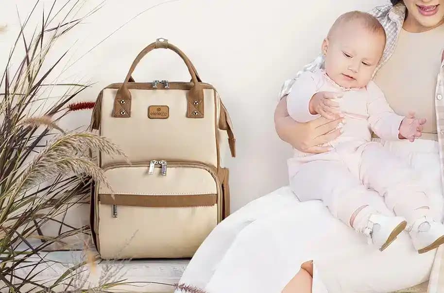 Şık ve Fonksiyonel Bebek Çantası Seçimi: Anneler ve Hediye İçin Rehber