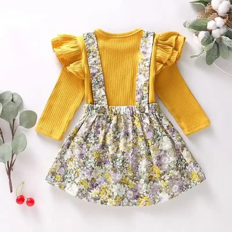 Sonbahar Kız Bebek Uzun Kollu Kıyafetleri: Konfor ve Şıklık Bir Arada