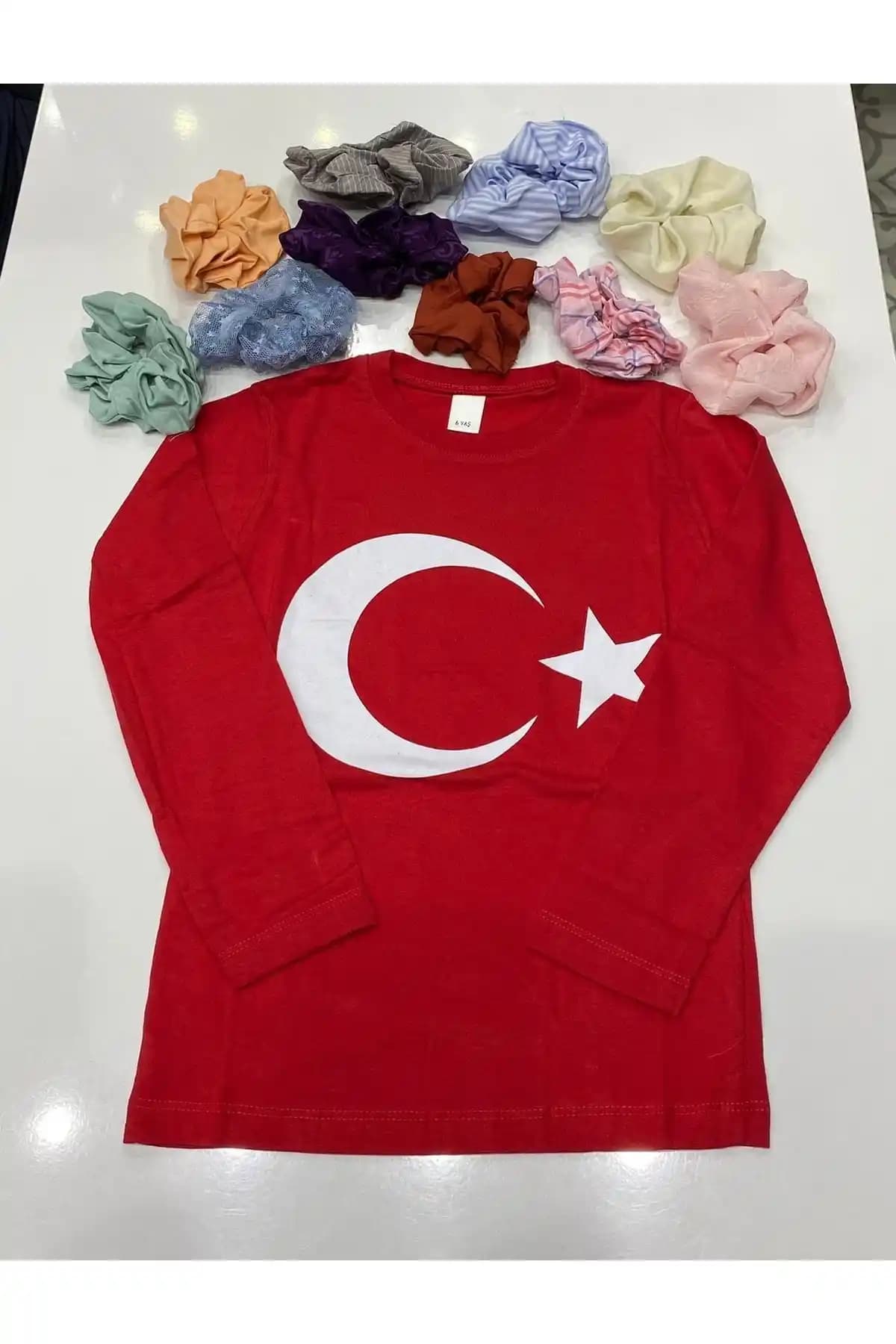 Karaoğlu Tekstil Türk Bayraklı Çocuk Tişört ve Tokalı Seti Detaylı İnceleme