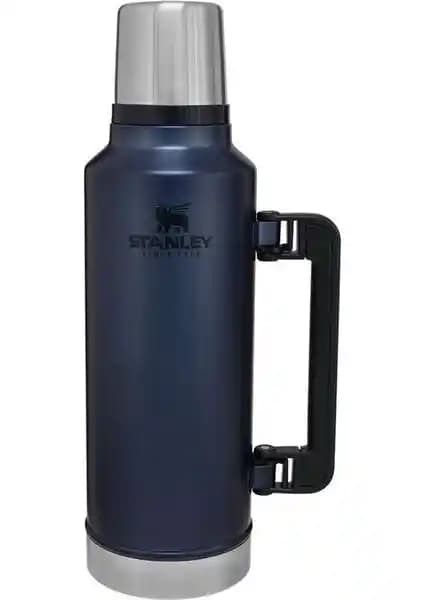 Stanley Termos Karşılaştırması: 1,9 Litre Lacivert ve 1.5 Qt Yeşil Modelleri