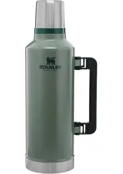 Stanley Termos Karşılaştırması: 2.3 LT Vakumlu ve 1.18 LT Pipetli Modellerin Özellikleri