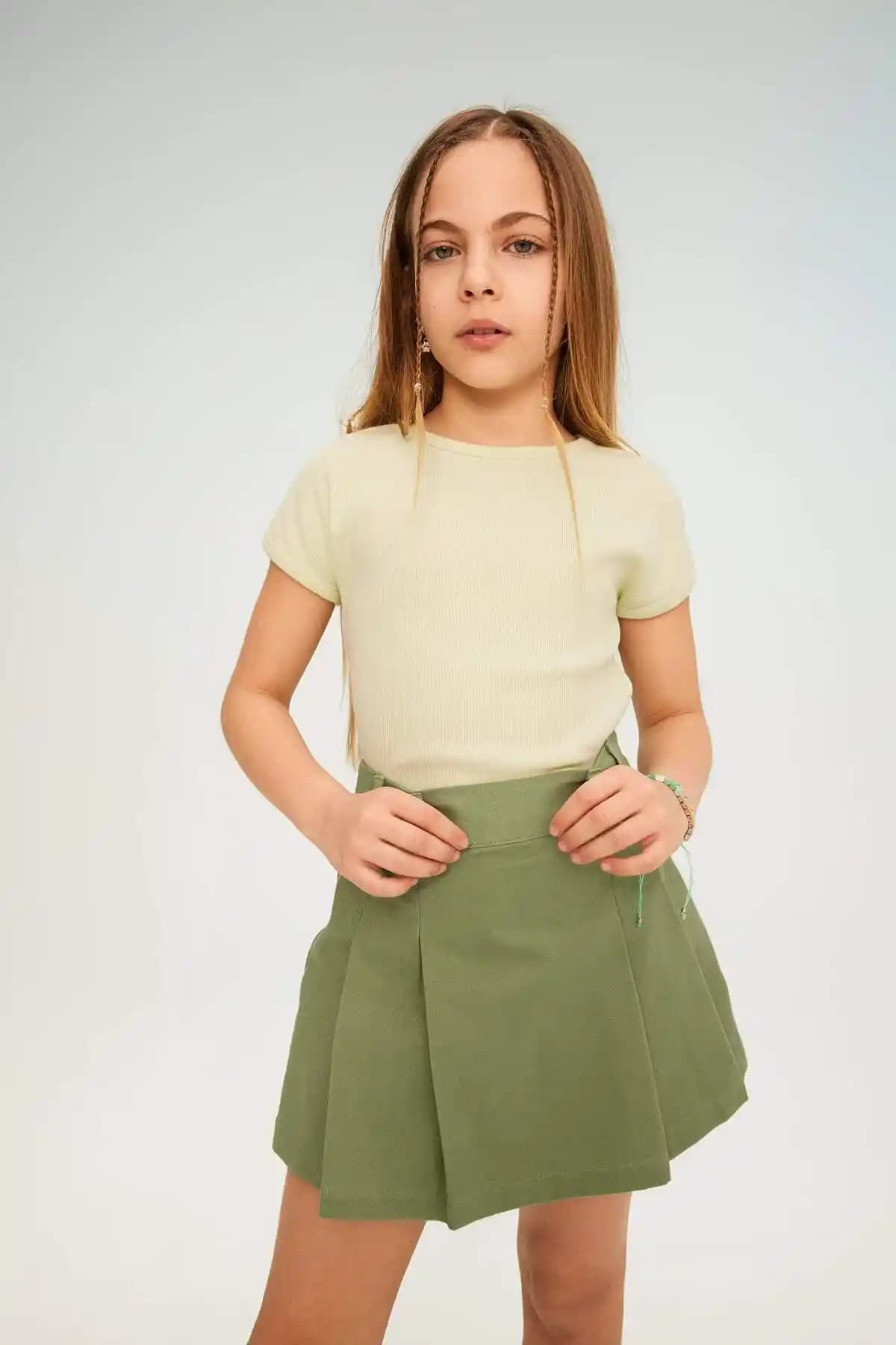 DeFacto Kız Çocuk Slim Fit Bisiklet Yaka Basic Tişört Detaylı İnceleme ve Kullanım Özellikleri