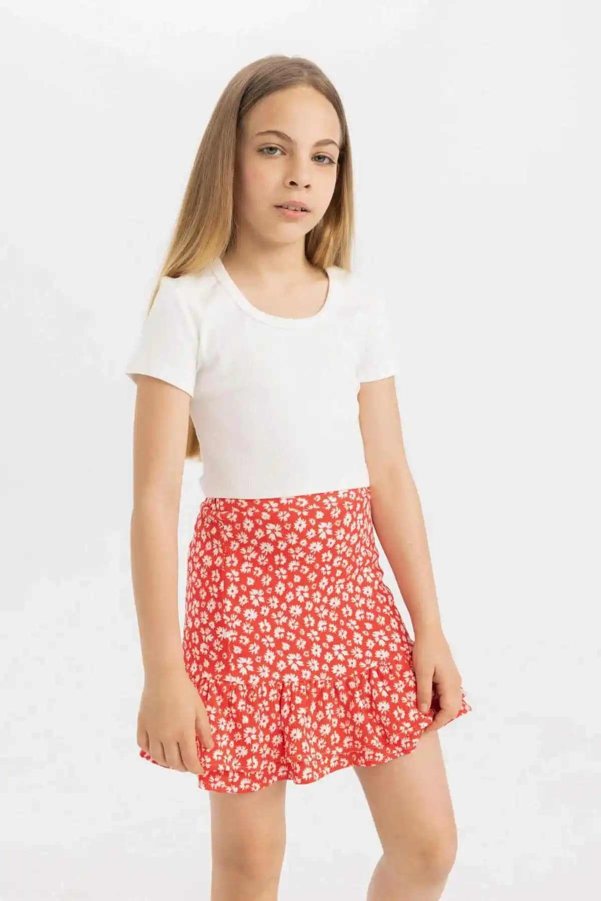 Defacto Kız Çocuk Slim Fit Bisiklet Yaka Basic Tişört İncelemesi ve Özellikleri