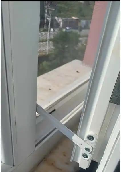 Huzuraks Vasistas Pencere Kilidi Güvenlik ve Kullanım Kolaylığı Sağlayan Çözüm