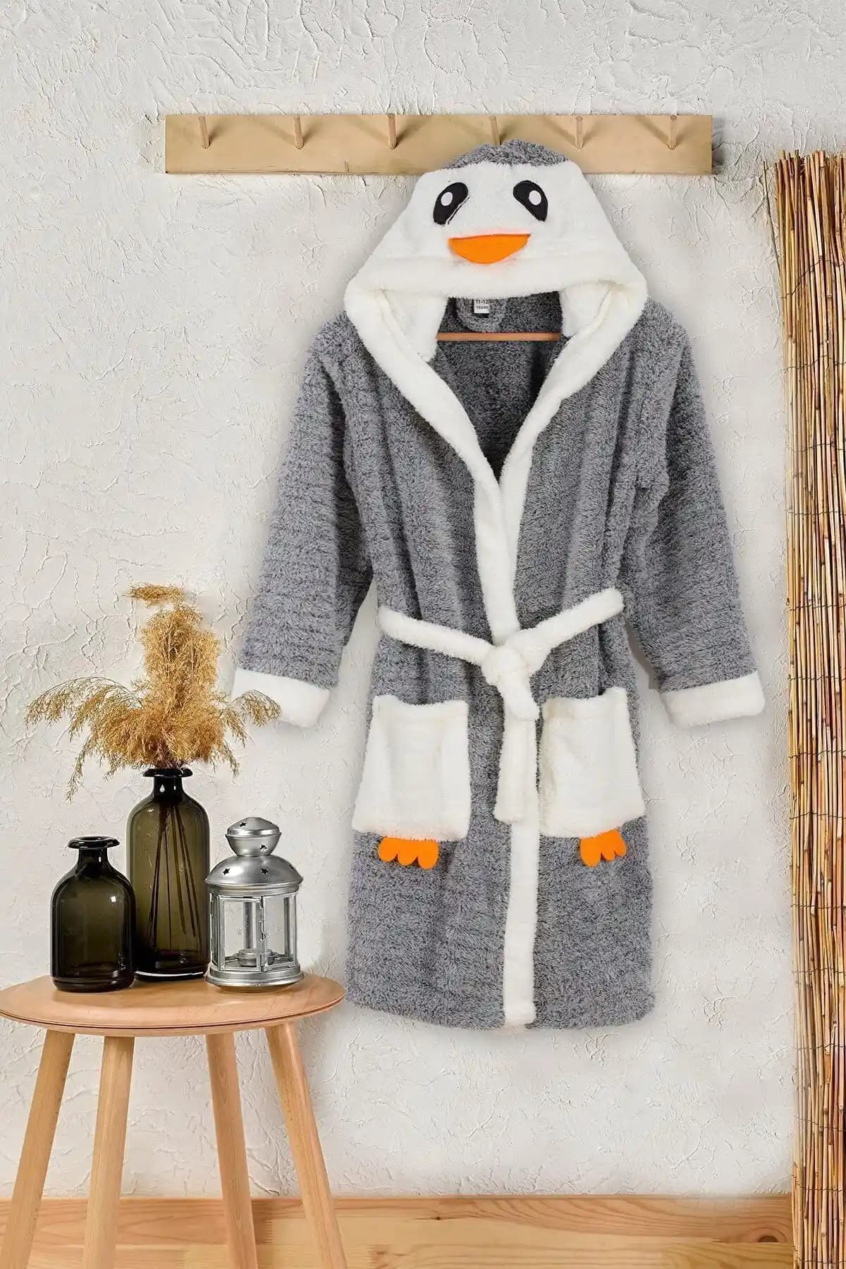 Brntekstil Penguen Nakışlı Welsoft Peluş Çocuk ve Genç Polar Sabahlık Özellikleri