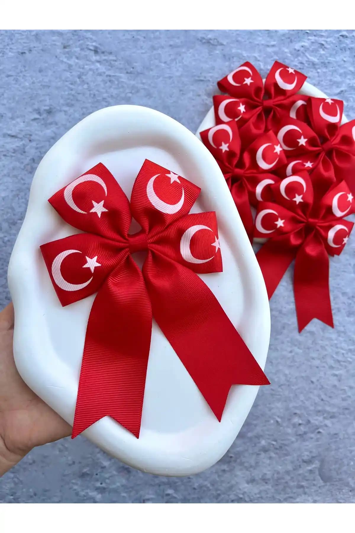 Çocuklar İçin 29 Ekim Bayraklı Desenli Saç Tokası Şık ve Anlamlı Bir Aksesuar